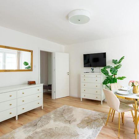 Feelharmony Jasna Apartment - Metro Swietokrzyska ワルシャワ エクステリア 写真